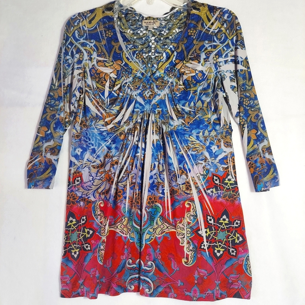 One world live and let live top, medium multicolor
